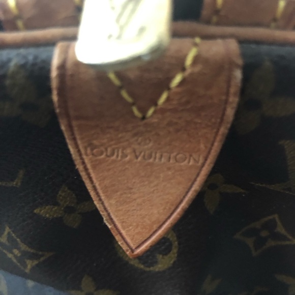 SOLD Louis Vuitton Sac Souple 35 Monogram Canvas Vintage w/ Leather Luggage Tag - Picture 7 of 11